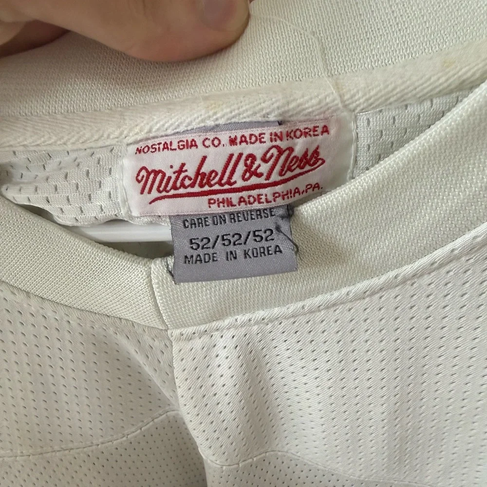 Mitchell & Ness White and Black Los Angeles Raiders Bo Jackson Jersey - Picture 4 of 4
